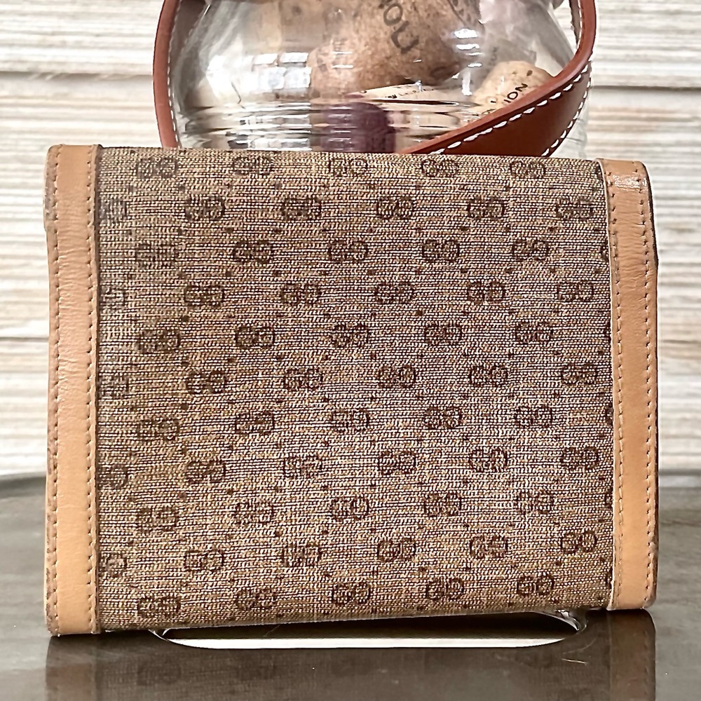 Authentic vintage Gucci wallet - Picture 2 of 7